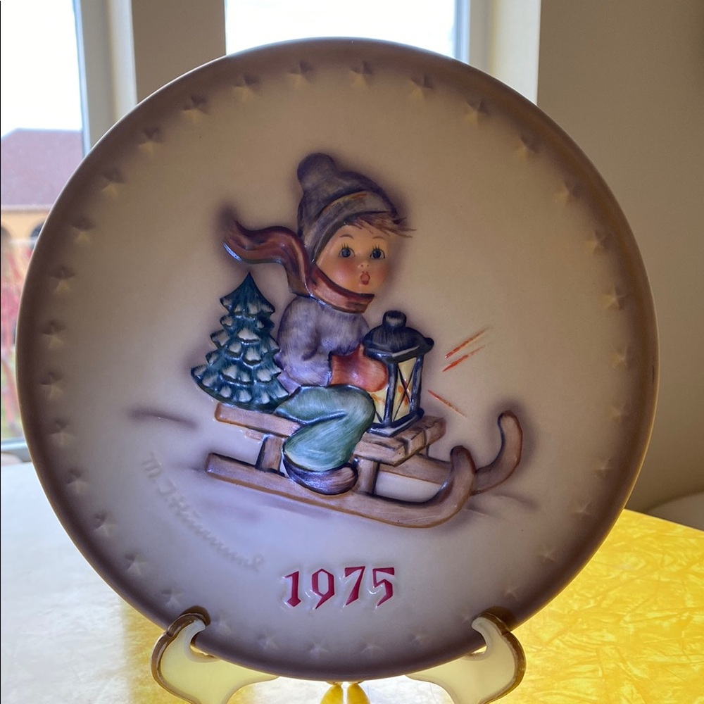 Hummel Decorative Plate with Boy and Lantern Sledding. No damage.